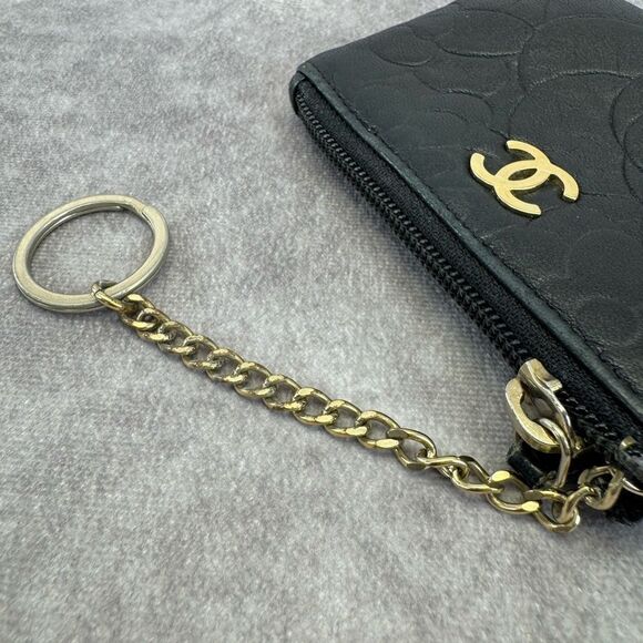 CHANEL Lambskin Camellia Embossed Key Holder Case Black - Picture 7 of 15